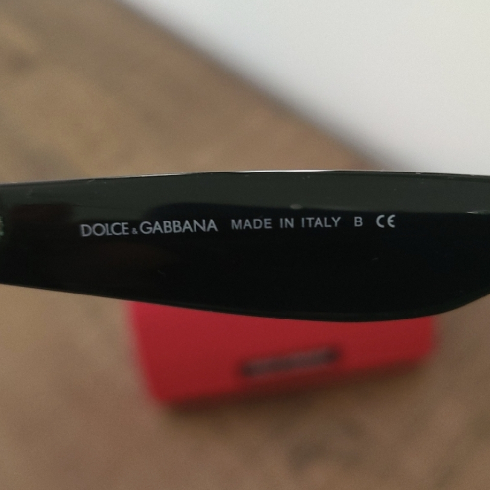 SOLD Dolce & Gabbana Black Oversized Cat Eye Sunglasses DG 4189 Retro Celebrity - Picture 8 of 13